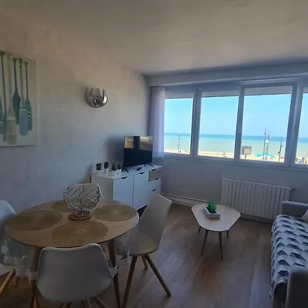 Appartement Du Bord De 9 En Bord De Avec Vraie Vue Le Tréport