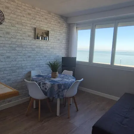 Du Bord De 9 Avec Vraie Vue Apartment