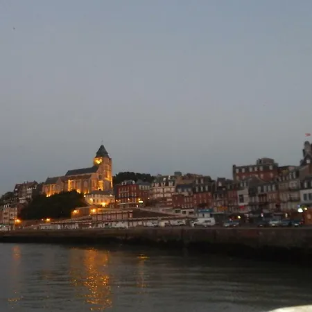 Du Bord De 9 En Bord De Avec Vraie Vue Le Tréport